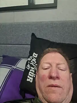 tomtom111111 online show from 01/09/26, 12:08