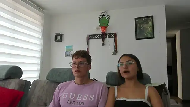 Snapshot of A_sexy_couple__ chatting on 09/22/25, 05:59 A sexy couple   online show from 09/22/25, 05:59