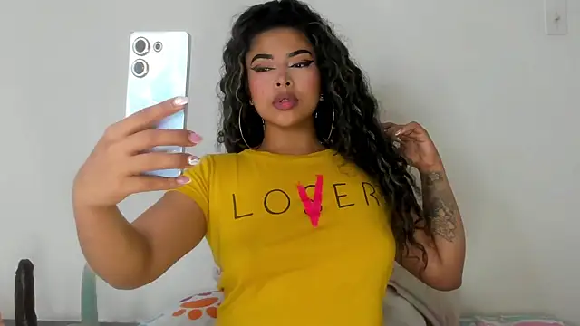 moana taylor online show from 02/15/25, 06:55