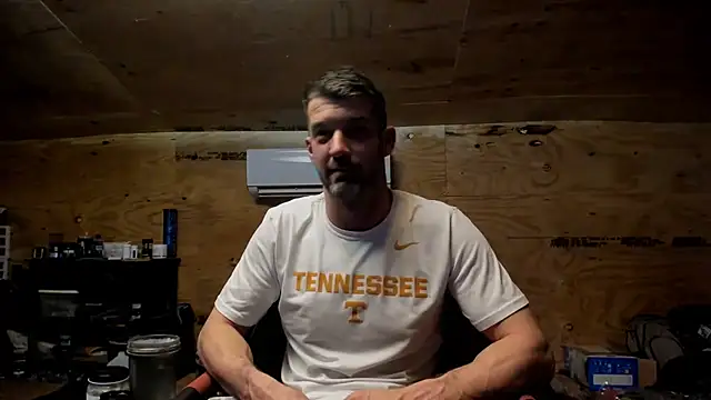 Snapshot of Kenny_Kyle chatting on 01/29/25, 01:48 Kenny Kyle online show from 01/29/25, 01:48