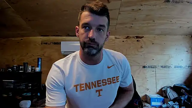 Snapshot of Kenny_Kyle chatting on 02/01/25, 05:47 Kenny Kyle online show from 02/01/25, 05:47