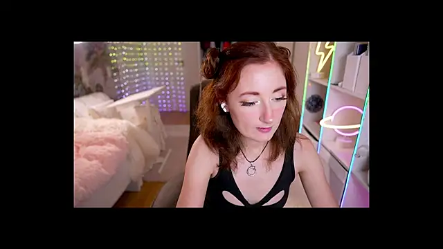 Cissy Glitter online show from 11/11/25, 08:09