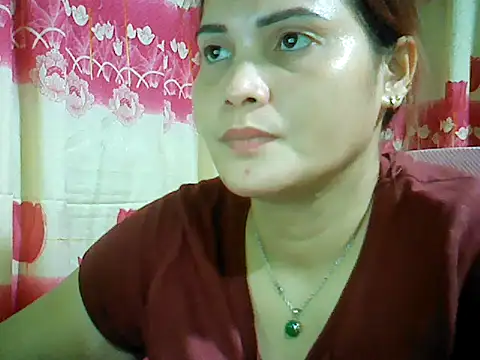 ashlylove25 online show from 11/08/25, 12:38