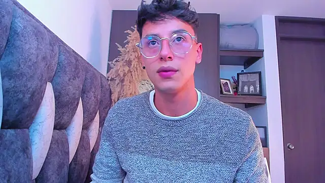 I Gabriel online show from 12/11/24, 12:54