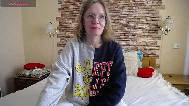 Snapshot of BlondyBabySweet chatting on 05/03/26, 10:54 BlondyBabySweet online show from 05/03/26, 10:54