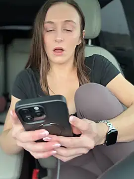 lunagirl13 online show from 02/11/26, 12:15