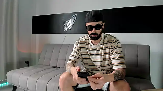 MattxFeet online show from 12/23/24, 05:22