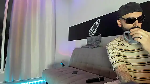 MattxFeet online show from 12/23/24, 11:17