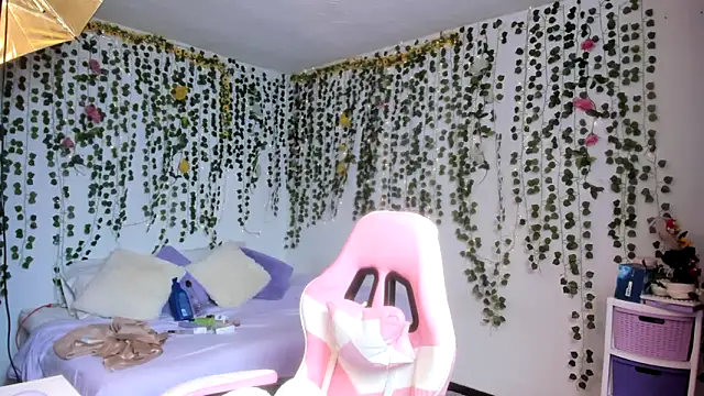 violeta milleer online show from 11/27/25, 05:37