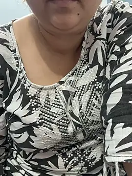 Snapshot of Preet_Kaur_69 chatting on 05/01/26, 06:34 Preet Kaur 69 online show from 05/01/26, 06:34