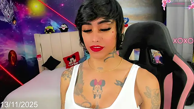 Nella Dolls online show from 11/13/25, 08:52