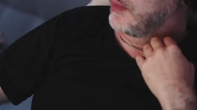 Snapshot of Sanders_White chatting on 02/26/25, 07:53 Sanders White online show from 02/26/25, 07:53