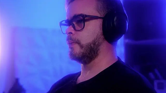 Sanders White online show from 12/18/25, 04:29