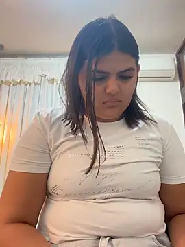 Snapshot of Lia_sexx chatting on 04/19/26, 01:10 Lia sexx online show from 04/19/26, 01:10