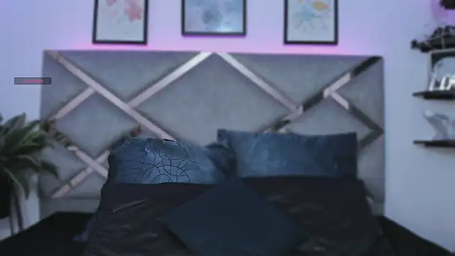 Keidy rose online show from 11/17/25, 07:19