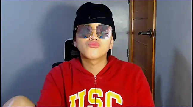 Snapshot of WONDERWOMAN2023 chatting on 12/12/24, 01:32 WONDERWOMAN2023 online show from 12/12/24, 01:32