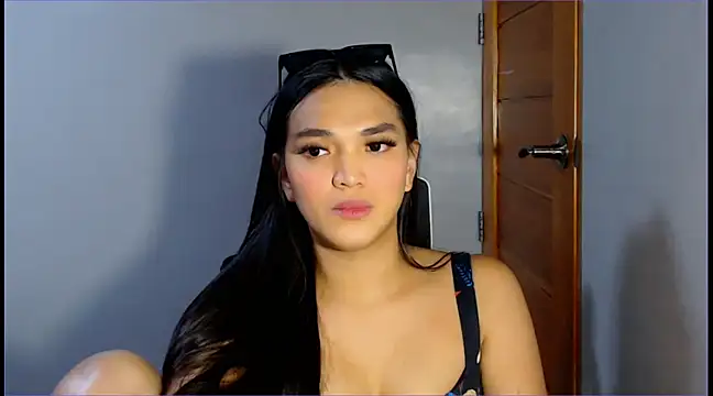 Snapshot of WONDERWOMAN2023 chatting on 12/14/24, 02:42 WONDERWOMAN2023 online show from 12/14/24, 02:42