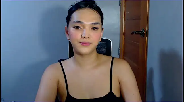 Snapshot of WONDERWOMAN2023 chatting on 01/25/25, 02:37 WONDERWOMAN2023 online show from 01/25/25, 02:37