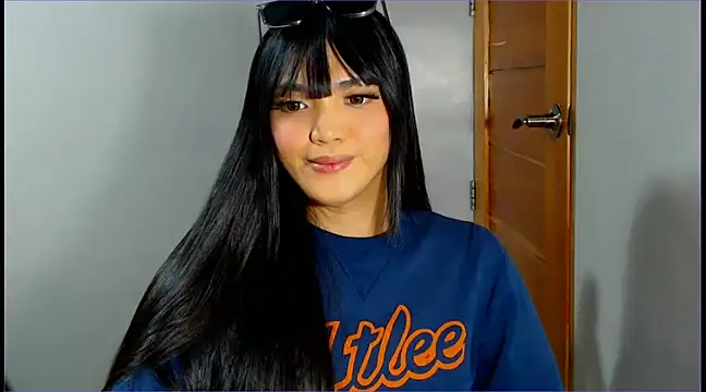 Snapshot of WONDERWOMAN2023 chatting on 03/23/25, 03:32 WONDERWOMAN2023 online show from 03/23/25, 03:32