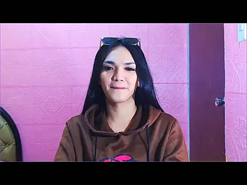 Snapshot of WONDERWOMAN2023 chatting on 10/06/25, 08:39 WONDERWOMAN2023 online show from 10/06/25, 08:39