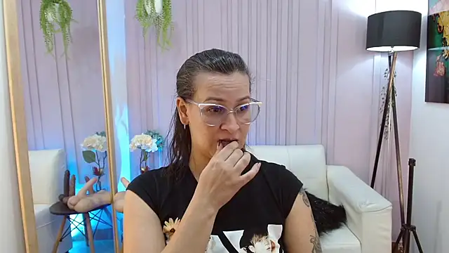 Snapshot of Britney_taylor_ chatting on 12/30/24, 09:19 Britney taylor online show from 12/30/24, 09:19