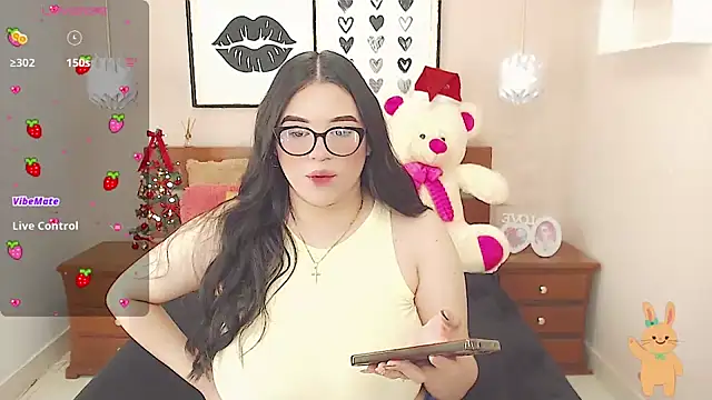 Snapshot of miss_linda_ chatting on 12/27/24, 01:50 miss linda online show from 12/27/24, 01:50