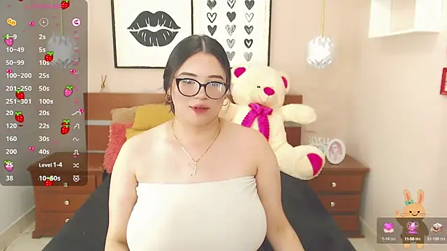 Snapshot of miss_linda_ chatting on 01/22/25, 07:34 miss linda online show from 01/22/25, 07:34