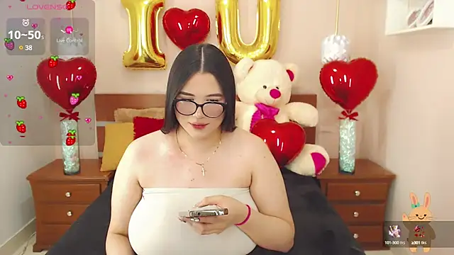 Snapshot of miss_linda_ chatting on 02/10/25, 06:03 miss linda online show from 02/10/25, 06:03