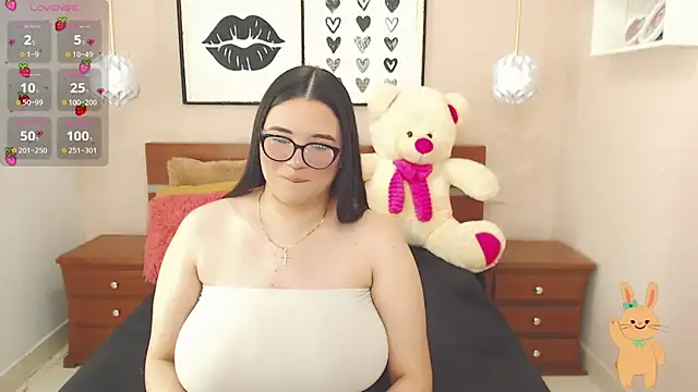 Snapshot of miss_linda_ chatting on 02/18/25, 07:30 miss linda online show from 02/18/25, 07:30