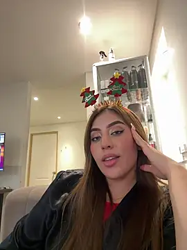 MaddyyLennon online show from 12/16/24, 05:33