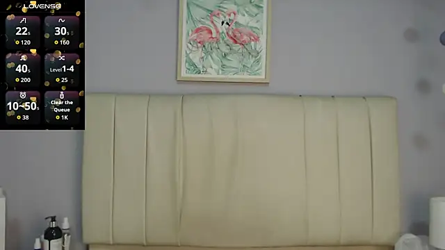 Snapshot of amy_le01 chatting on 06/19/26, 01:37 amy le01 online show from 06/19/26, 01:37