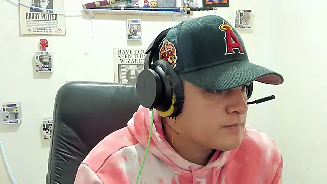 ney 22 online show from 10/06/25, 01:58