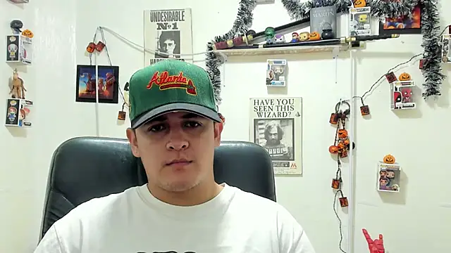 ney 22 online show from 10/30/25, 12:23