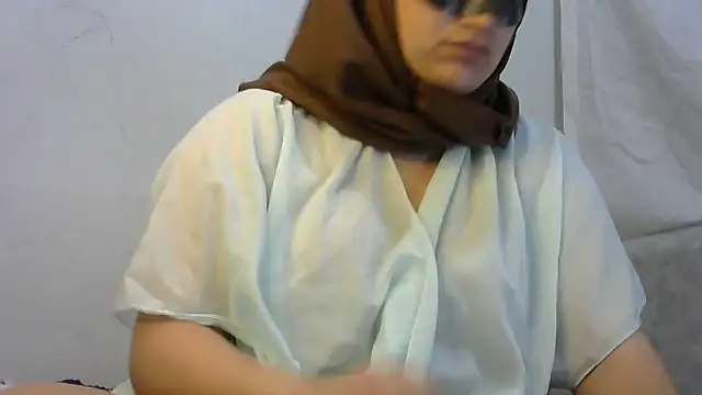 insatiableeee online show from 12/24/24, 09:11