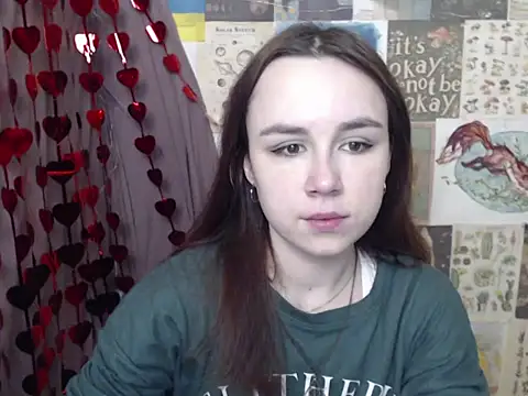 Snapshot of VeryVeryVeryShy_ chatting on 02/05/26, 06:51 VeryVeryVeryShy online show from 02/05/26, 06:51