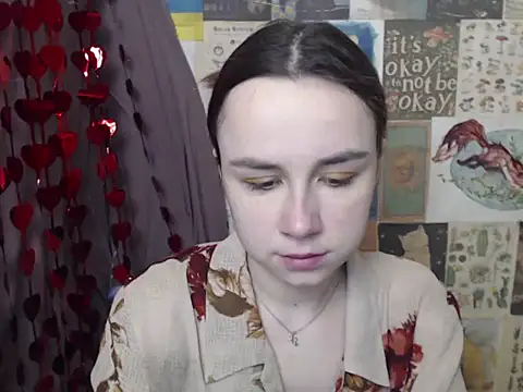 Snapshot of VeryVeryVeryShy_ chatting on 02/07/26, 06:39 VeryVeryVeryShy online show from 02/07/26, 06:39