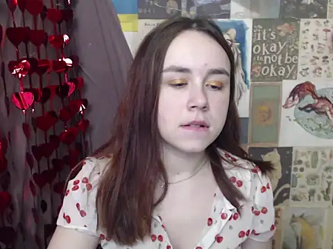 Snapshot of VeryVeryVeryShy_ chatting on 02/18/26, 06:31 VeryVeryVeryShy online show from 02/18/26, 06:31