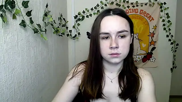 Snapshot of VeryVeryVeryShy_ chatting on 02/27/26, 06:35 VeryVeryVeryShy online show from 02/27/26, 06:35