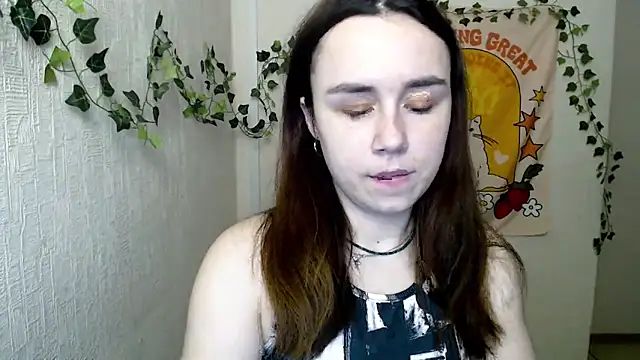 Snapshot of VeryVeryVeryShy_ chatting on 03/02/26, 06:58 VeryVeryVeryShy online show from 03/02/26, 06:58