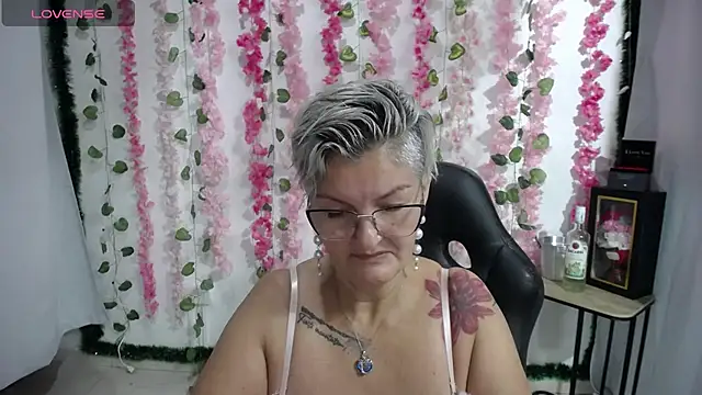 bety-cum2 online show from 02/14/25, 09:24