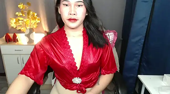 Snapshot of Ur_Fantastic_Lina chatting on 02/01/25, 10:44 Ur Fantastic Lina online show from 02/01/25, 10:44