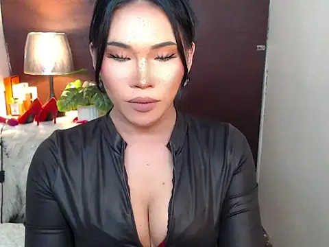 Ur Fantastic Lina online show from 03/28/26, 02:27