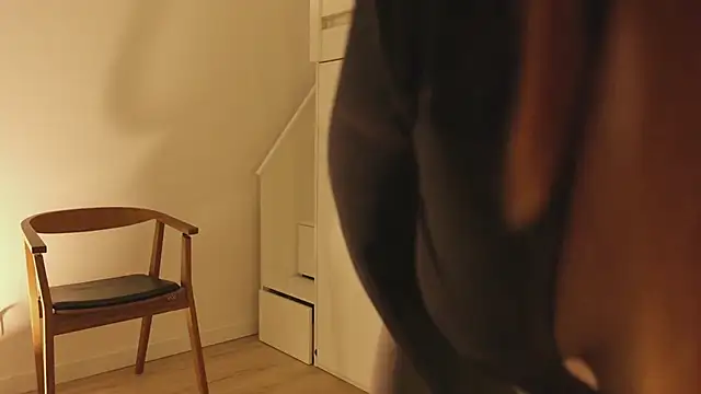 hee jeen online show from 12/15/24, 01:54