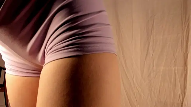 hee jeen online show from 02/07/25, 01:47