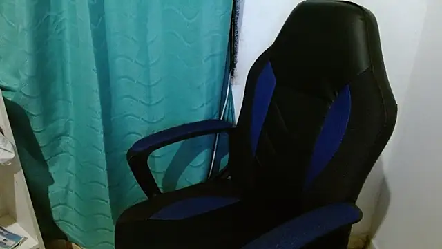 Snapshot of katia_mature chatting on 03/17/25, 09:22 katia mature online show from 03/17/25, 09:22