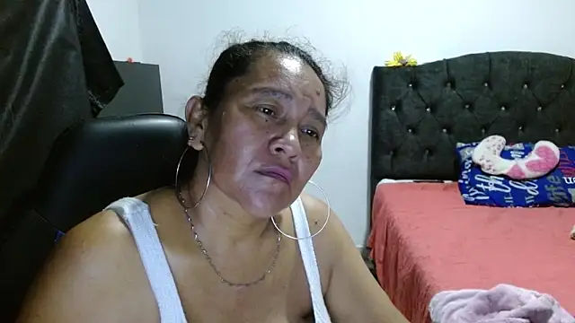 Snapshot of katia_mature chatting on 09/29/25, 03:44 katia mature online show from 09/29/25, 03:44