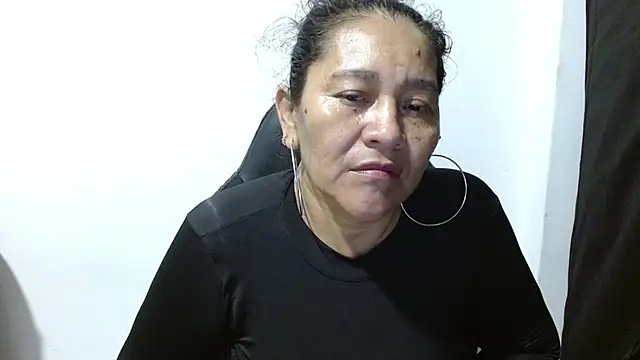 Snapshot of katia_mature chatting on 10/10/25, 11:26 katia mature online show from 10/10/25, 11:26