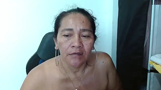 Snapshot of katia_mature chatting on 11/01/25, 05:48 katia mature online show from 11/01/25, 05:48