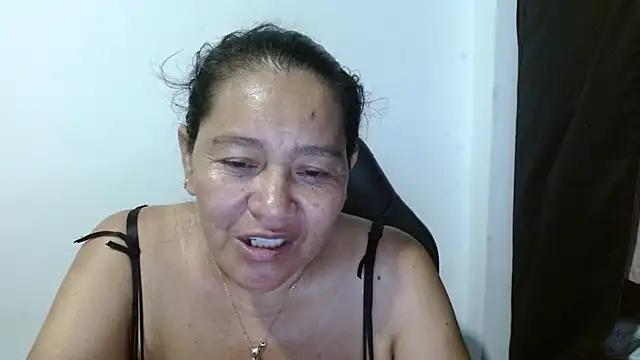 Snapshot of katia_mature chatting on 11/05/25, 02:11 katia mature online show from 11/05/25, 02:11