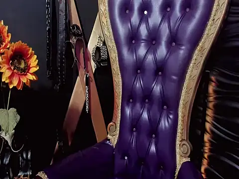 SASHA DERECK online show from 11/19/25, 03:34